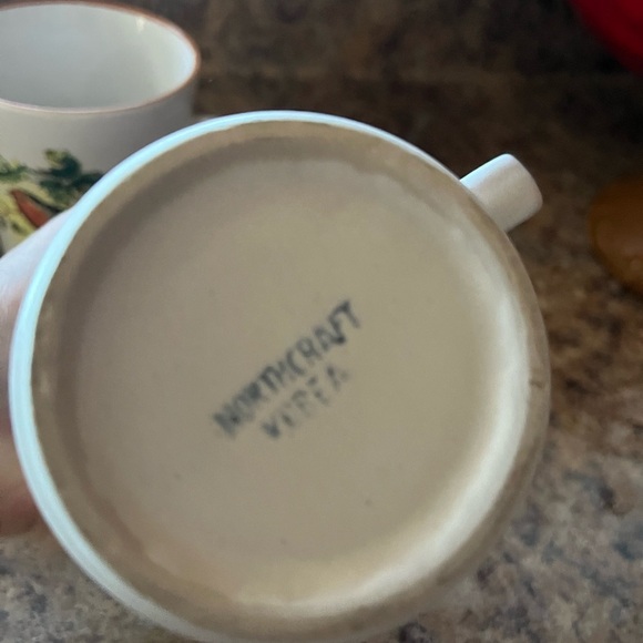 Vintage Bird Design Ceramic Mug Set - Picture 4 of 5